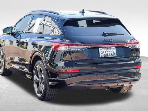 Used 2025 Audi Q4 e-tron Premium w/ Convenience Package AWD/4WD image 5