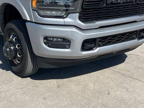 Used 2024 RAM 3500 Limited w/ Night Edition AWD/4WD image 7