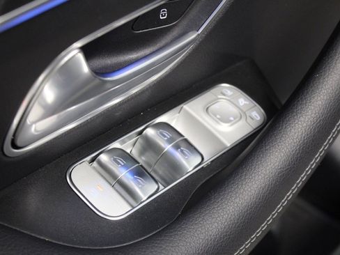 Used 2025 Mercedes-Benz GLE 350 4MATIC image 17