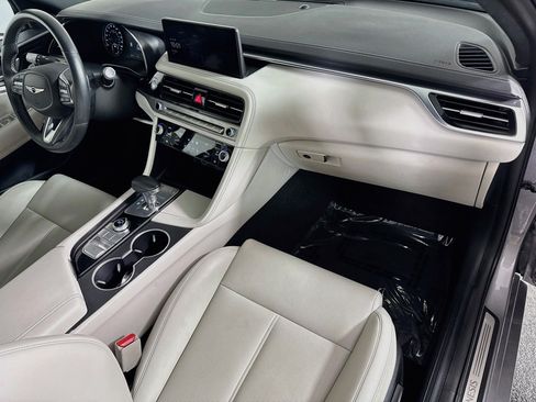 Used 2025 Genesis G70 2.5T RWD image 30