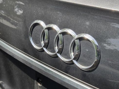 Used 2025 Audi Q5 2.0T Premium Plus w/ Premium Plus Package AWD/4WD image 8