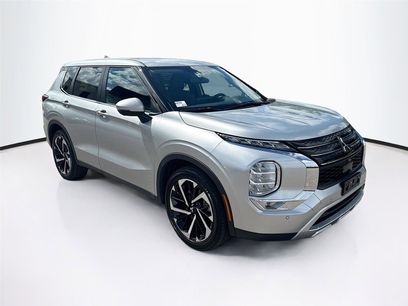 Used 2024 Mitsubishi Outlander SE