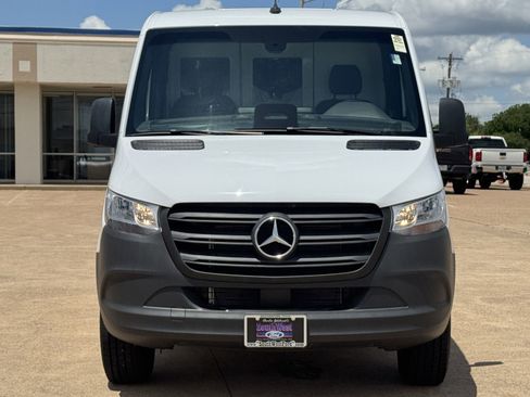Used 2025 Mercedes-Benz Sprinter 2500 image 9
