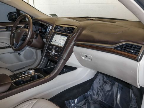 Certified 2018 Ford Fusion Energi Platinum FWD image 41