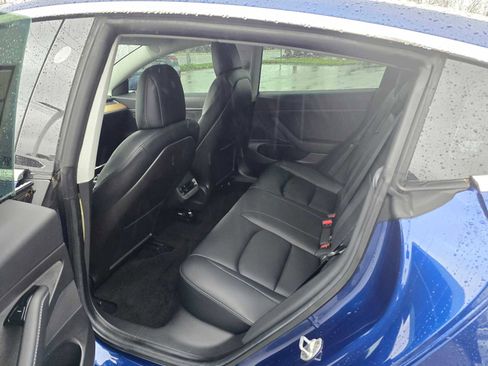 Used 2020 Tesla Model 3 Standard Range image 19