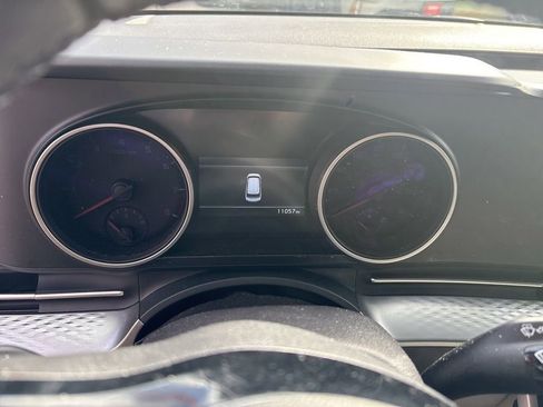 Certified 2024 Kia Carnival LX image 18