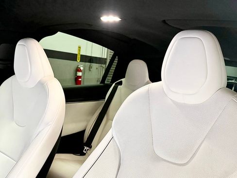 Used 2022 Tesla Model X Plaid AWD/4WD image 23