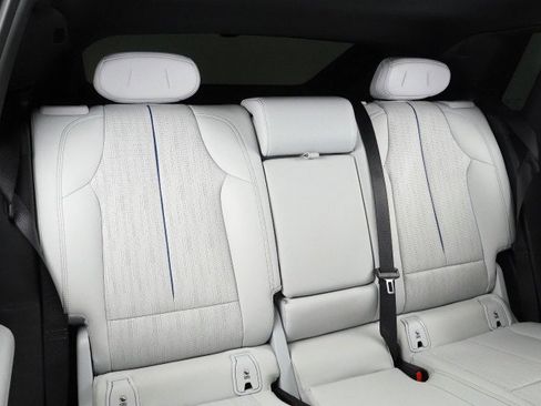 Used 2024 Cadillac Lyriq Luxury image 16