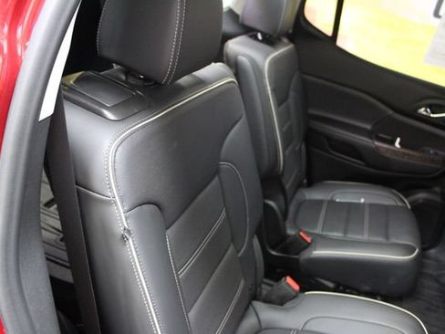 Used 2021 GMC Acadia Denali w/ GMC Pro Grade Package AWD/4WD image 9