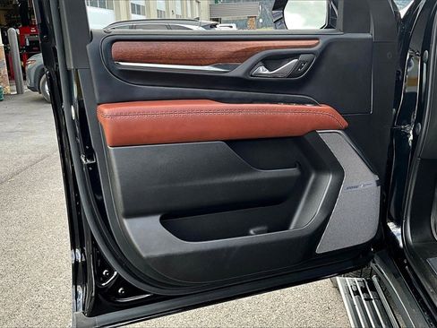 Used 2023 GMC Yukon XL Denali Ultimate image 23