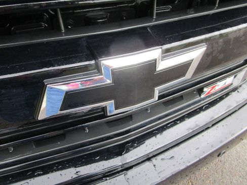 Used 2018 Chevrolet Silverado 1500 LTZ Z71 w/ Midnight Edition image 24