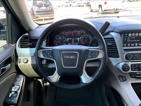 Used 2020 GMC Yukon XL SLT w/ Premium Edition RWD image 15