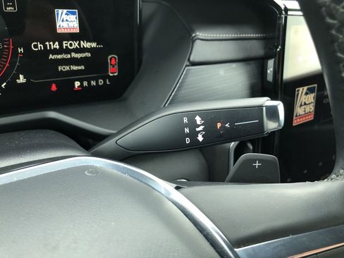 Used 2025 GMC Acadia Elevation image 20