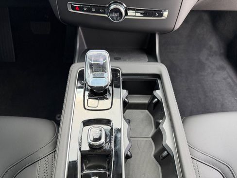 New 2026 Volvo XC90 B6 Core w/ Protection Package Premier image 11