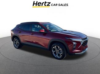 Used 2025 Chevrolet Trax LT video 1
