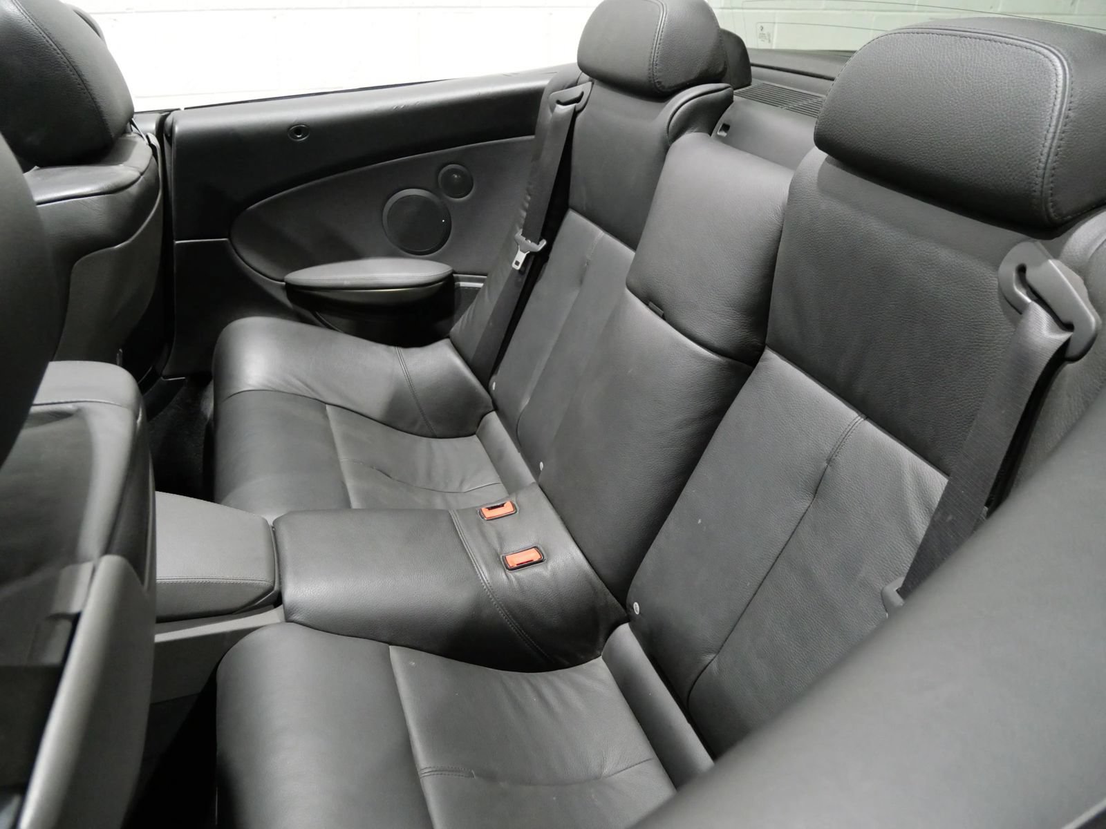 Used 2005 BMW 645Ci Convertible RWD image 13