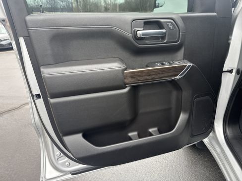 Used 2021 Chevrolet Silverado 1500 RST image 8