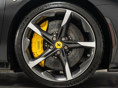 Used 2024 Ferrari SF90 Spider image 46