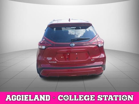 Certified 2024 Nissan Kicks SR w/ SR Premium Package FWD image 3