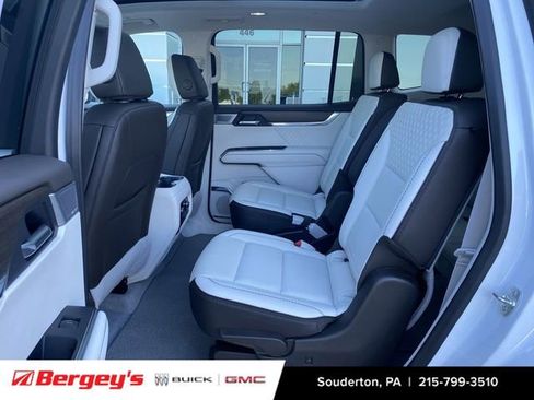 Certified 2025 GMC Acadia Denali w/ Super Cruise Package AWD/4WD image 29