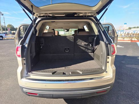 Used 2015 GMC Acadia SLT image 11