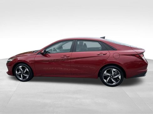 Certified 2023 Hyundai Elantra SEL w/ Convenience Package FWD image 4