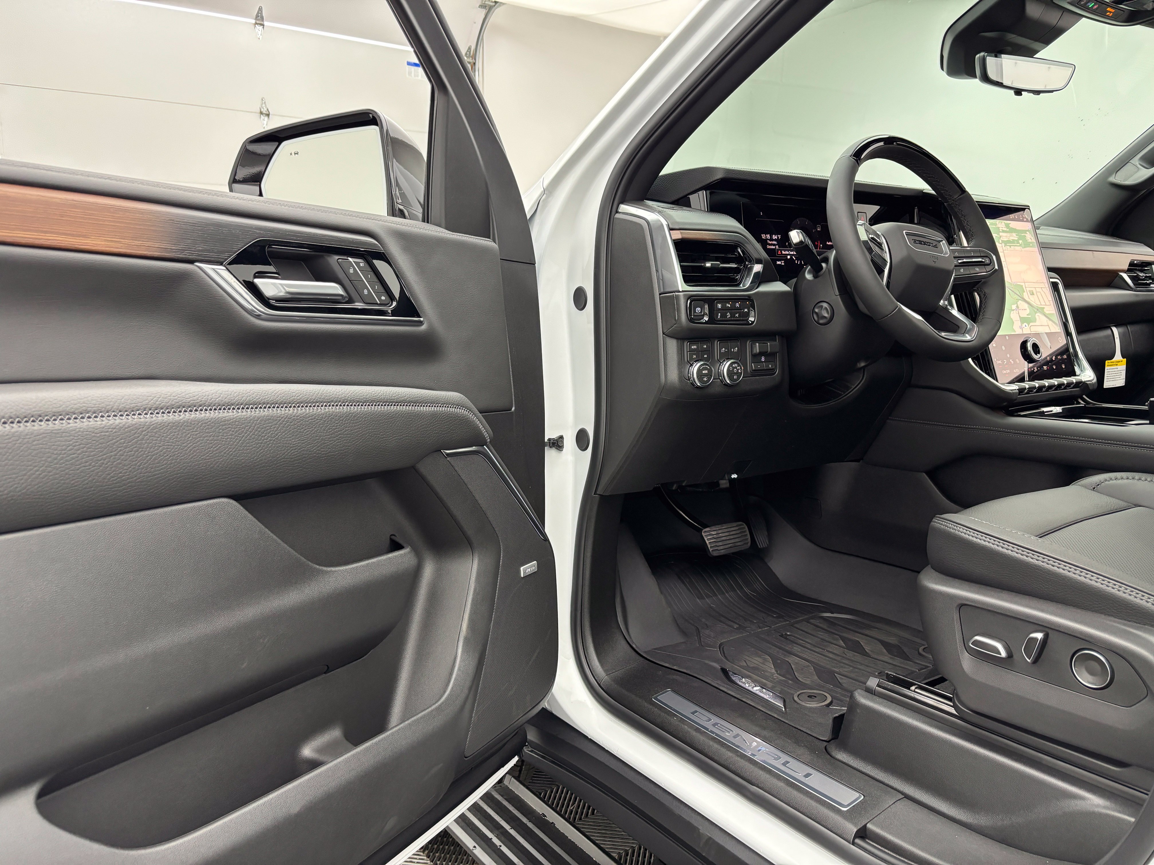 New 2027 GMC Yukon Denali w/ Denali Reserve Package AWD/4WD image 20