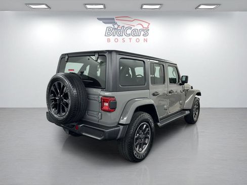 Used 2022 Jeep Wrangler Unlimited Sahara w/ Cold Weather Group AWD/4WD image 4