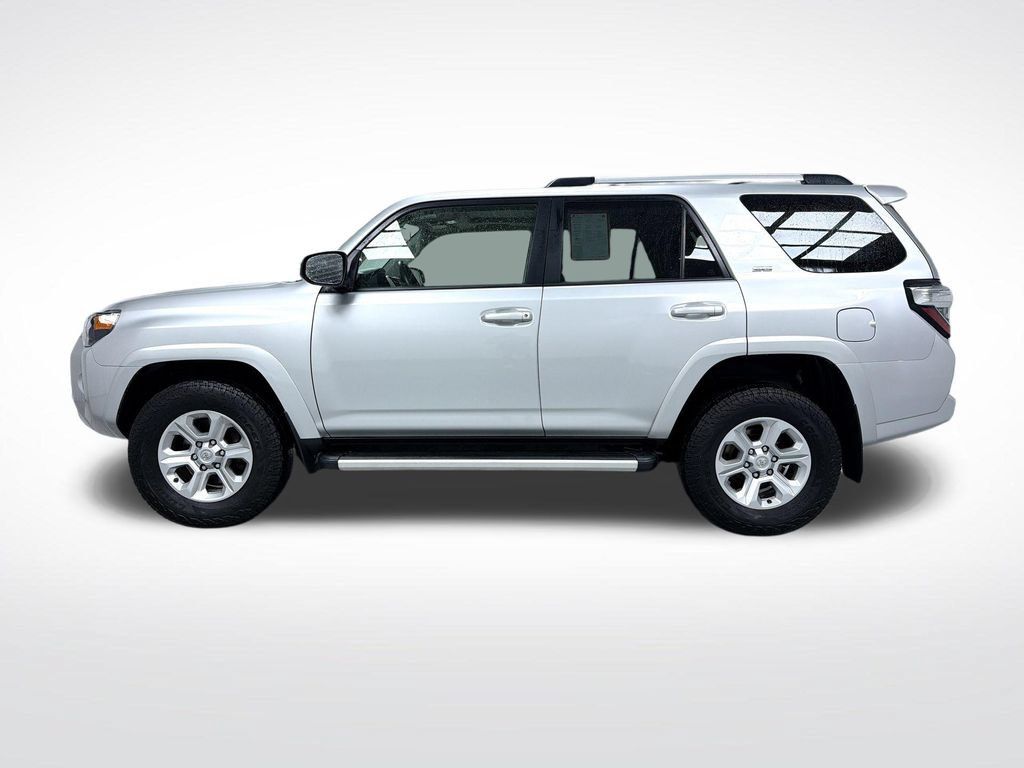 Certified 2023 Toyota 4Runner SR5 Premium w/ Moonroof Package AWD/4WD image 4