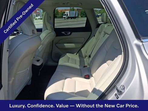 Certified 2023 Volvo XC60 B5 Plus w/ Climate Package AWD/4WD image 11
