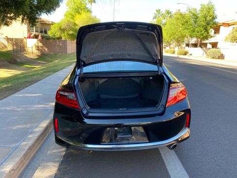 Used 2017 Honda Accord EX-L image 6