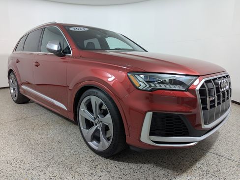 Certified 2024 Audi SQ7 Prestige image 1