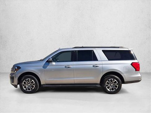 Used 2024 Ford Expedition Max XLT image 8