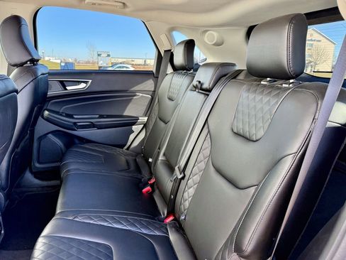 Used 2024 Ford Edge Titanium image 11