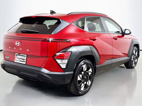 Used 2025 Hyundai Kona SEL FWD image 4