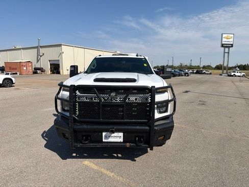 Used 2023 Chevrolet Silverado 2500 Custom w/ Custom Value Package AWD/4WD image 2