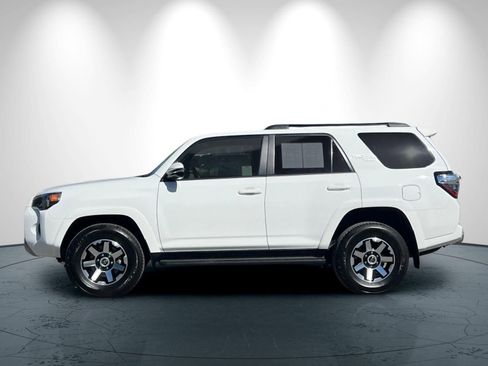 Used 2024 Toyota 4Runner TRD Off-Road Premium AWD/4WD image 7