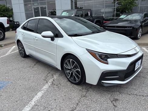 Used 2022 Toyota Corolla SE w/ Carpet Mat Package (TMS) FWD image 6