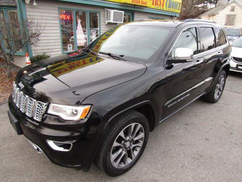 Used 2018 Jeep Grand Cherokee Overland image 9