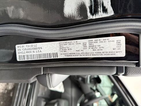 New 2025 Jeep Grand Cherokee L Laredo w/ Luxury Tech Group I image 26