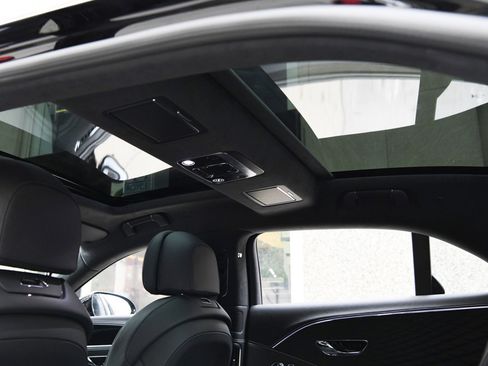 New 2026 Bentley Flying Spur Plug-In Hybrid image 21