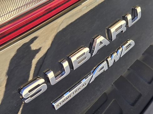 Used 2018 Subaru Outback 3.6R Touring image 18