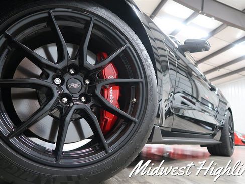 Used 2019 Ford Mustang Shelby GT350 w/ Technology Package RWD image 3