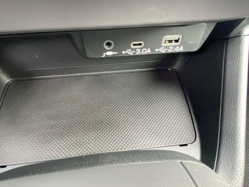 Certified 2025 Subaru Crosstrek 2.0i Premium image 29