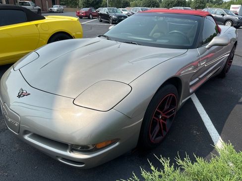 Used 2002 Chevrolet Corvette Convertible w/ Preferred Equipment Group2 image 3