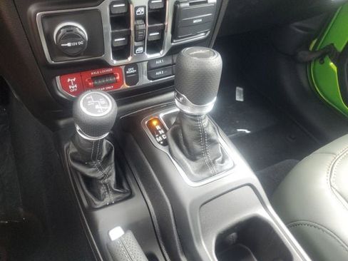 New 2025 Jeep Gladiator Mojave image 28