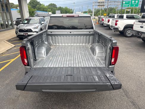 Used 2025 GMC Sierra 1500 SLT AWD/4WD image 6