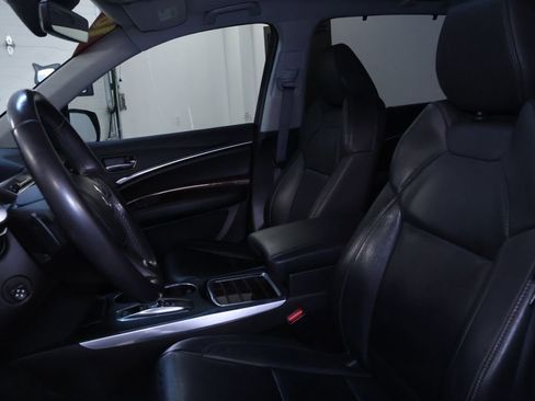 Used 2018 Acura MDX w/ Technology & Entertainment AWD/4WD image 16