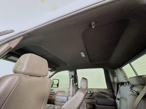 Used 2023 GMC Sierra 2500 Denali w/ Technology Package AWD/4WD image 11