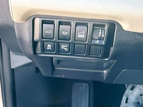 Used 2020 Subaru Ascent Limited w/ Technology Package AWD/4WD image 10